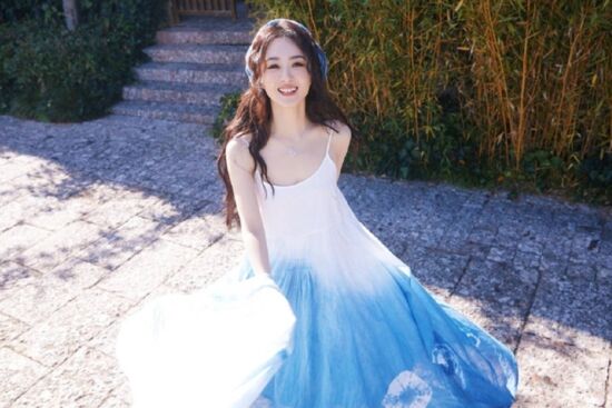 Triệu Lệ Dĩnh chăm chỉ áp dụng 4 mẹo đơn giản sau để luôn trẻ trung như đôi mươi