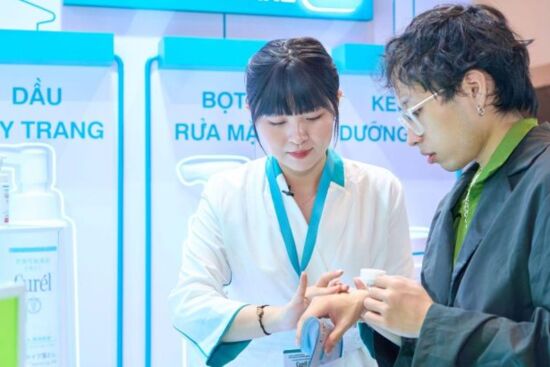 Trải nghiệm công nghệ Ceramide Care từ Curél tại không gian Hội nghị Khoa học Da liễu Miền Nam 2024