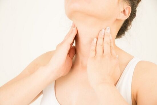 8 thói quen hại không tưởng khiến da nhanh lão hóa và xuống cấp không phanh