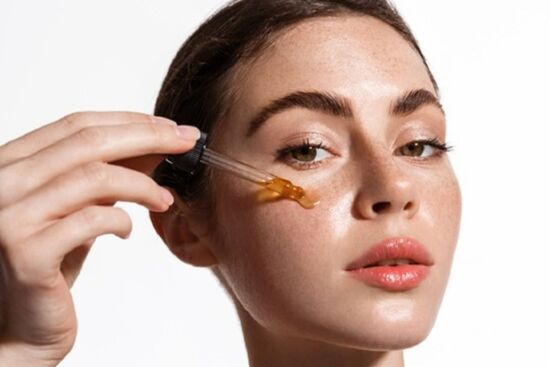 4 lỗi sai cơ bản khiến việc dùng serum vitamin C trở nên công cốc, vừa tốn tiền vừa hại da