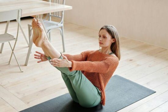 7 bài tập yoga vặn mình giúp bạn giảm đau lưng hiệu quả