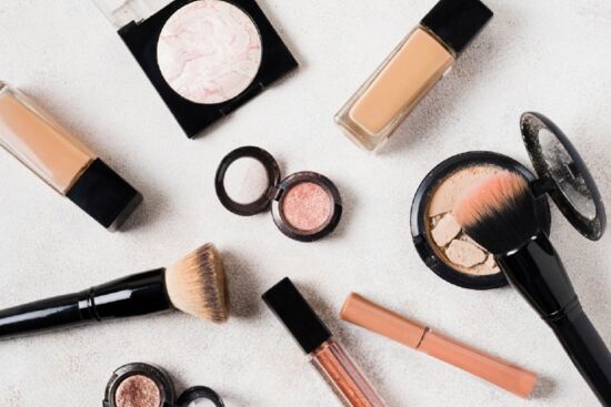 4 mẹo cơ bản bạn cần làm ngay và luôn để detox tủ đồ trang điểm cuối năm