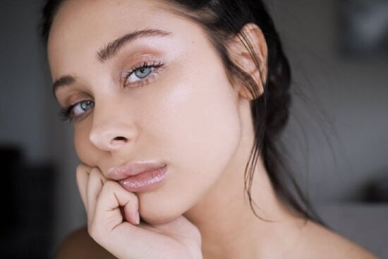 5 sai lầm trang điểm cơ bản khiến gương mặt của bạn già đi vài tuổi