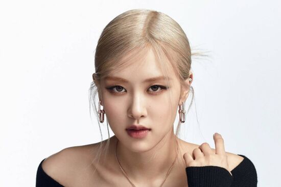 Rosé bật mí tuyệt chiêu duy trì hình thể mình hạc xương mai mà chẳng cần ăn kiêng khắt khe