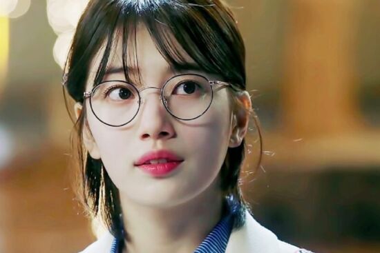 5 bước trang điểm đơn giản mà tôn nhan sắc xinh tươi cực hiệu quả dành cho nàng kính cận