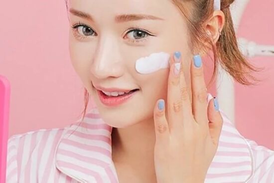 Có 2 cách đơn giản và rẻ tiền nhất, nhưng lại giữ được cho làn da luôn tươi trẻ