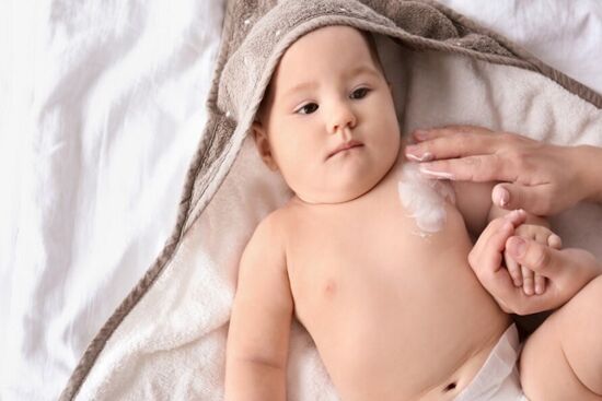 Top 11 kem dưỡng ẩm cho trẻ sơ sinh tốt nhất được bác sĩ nhi khoa khuyên dùng