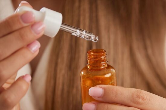 4 loại dầu dưỡng tóc nên thêm vào quy trình chăm sóc tóc hằng ngày