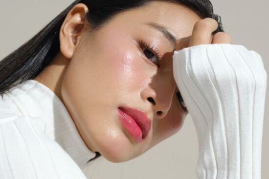 Giãi mã lớp nền “sương mai” cùng nàng thơ d’Alba