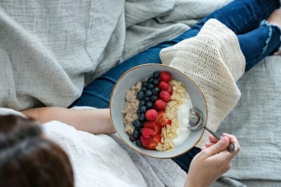 Tìm hiểu nguyên nhân và cách giảm triệu chứng đầy hơi