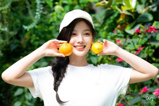 Kim Yoo Jung giữ vòng eo thon gọn không mỡ thừa nhờ 4 tuyệt chiêu đơn giản sau