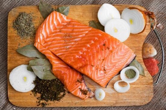 Cá hồi xào bắp cải