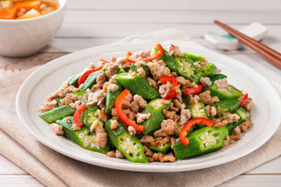 Đậu bắp trộn thịt lợn