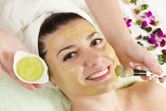 Cách làm mặt nạ khoai tây với sữa tươi nguyên chất dưỡng da trắng mịn