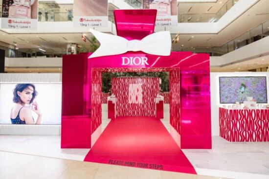 Miss Dior Parfum: Đóa hoa mới đầy kiêu hãnh và gợi cảm từ nhà Dior