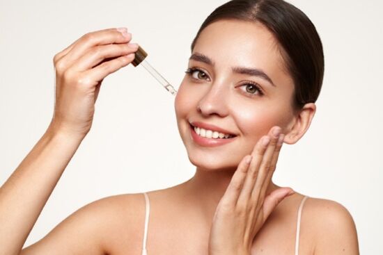 Ghim ngay quy trình bôi serum đúng cách để cải thiện khuyết điểm của làn da
