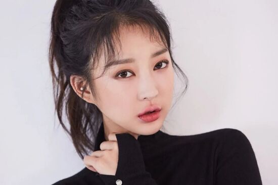 Mỹ nhân Kpop dùng bánh tráng gạo để chăm sóc làn da căng bóng, mịn màng