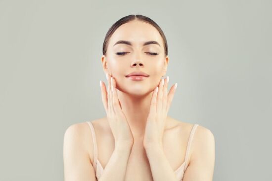 6 sai lầm thường thấy khi chăm sóc da khiến mụn mọc như nấm, da xấu đi mỗi ngày