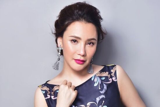 Từng khổ sở vì dùng kem trộn, Hồ Quỳnh Hương đã làm gì để lấy lại làn da đẹp mướt mịn?