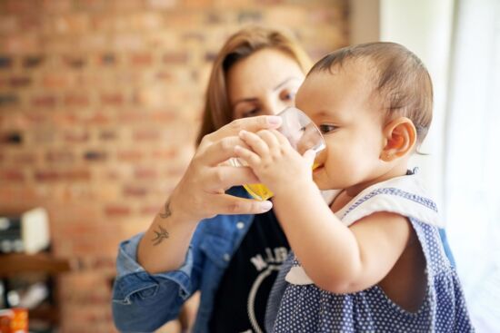 Các cột mốc phát triển cho trẻ 0-3 tuổi