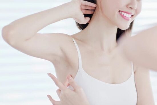 Mách bạn cách đơn giản giúp vùng da dưới cánh tay trắng mịn để đón Tết