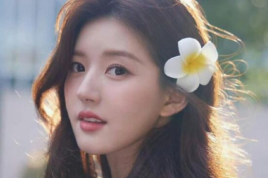 9 xu hướng trang điểm bùng nổ trong năm 2025