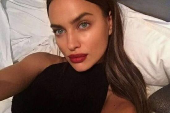 Siêu mẫu Irina Shayk bật mí tuyệt chiêu để sở hữu làn da “không tuổi”, căng bóng