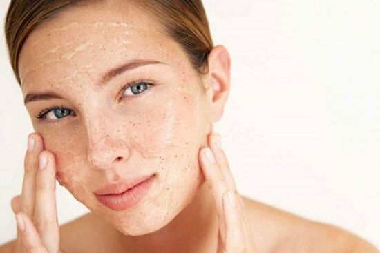 Phụ nữ từ 40 tuổi nên dùng 4 hoạt chất sau để chống lão hóa cho làn da