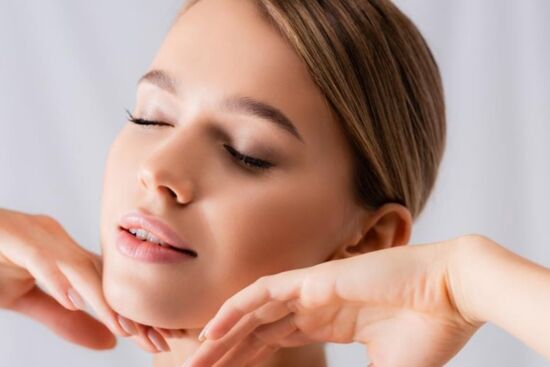 Ghim ngay những lời khuyên về chăm sóc da nên áp dụng hàng ngày để luôn rạng rỡ, trẻ trung