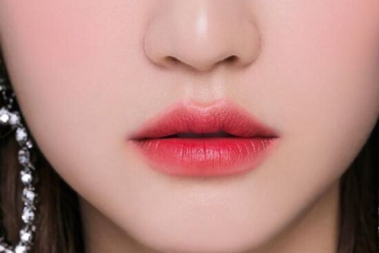 5 bước cơ bản giúp bạn có đôi môi quyến rũ, đầy sức sống
