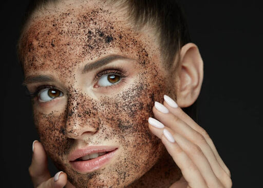 Dấu hiệu cho thấy bạn đang tẩy da chết quá mức