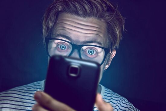 Tác hại của ánh sáng xanh đối với mắt